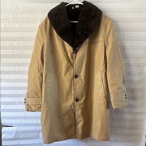 Grodin's Tan/Brown Fur Lined Winter Coat Size 46 Warm Heavy Outerwear Vintage